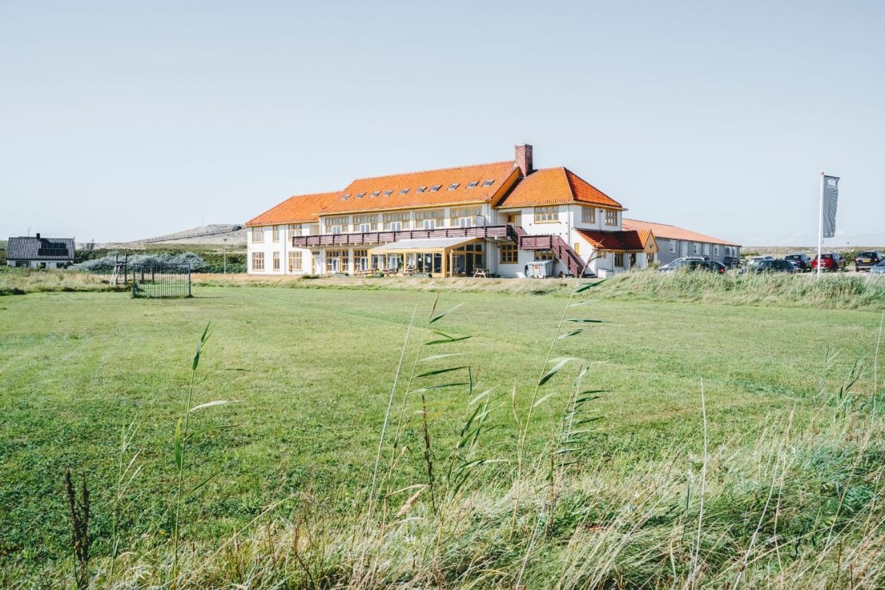 Family & Surfhostel Petten Exteriör bild
