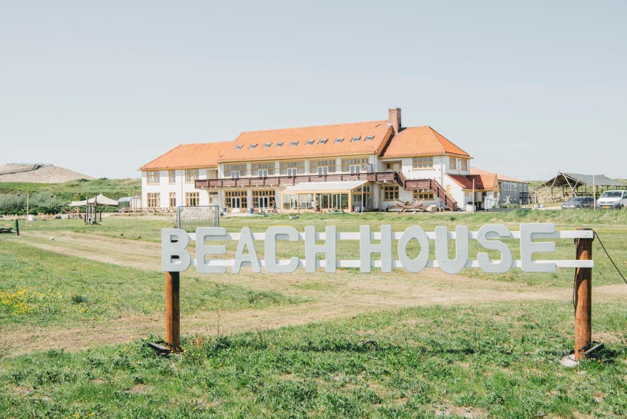 Family & Surfhostel Petten Exteriör bild
