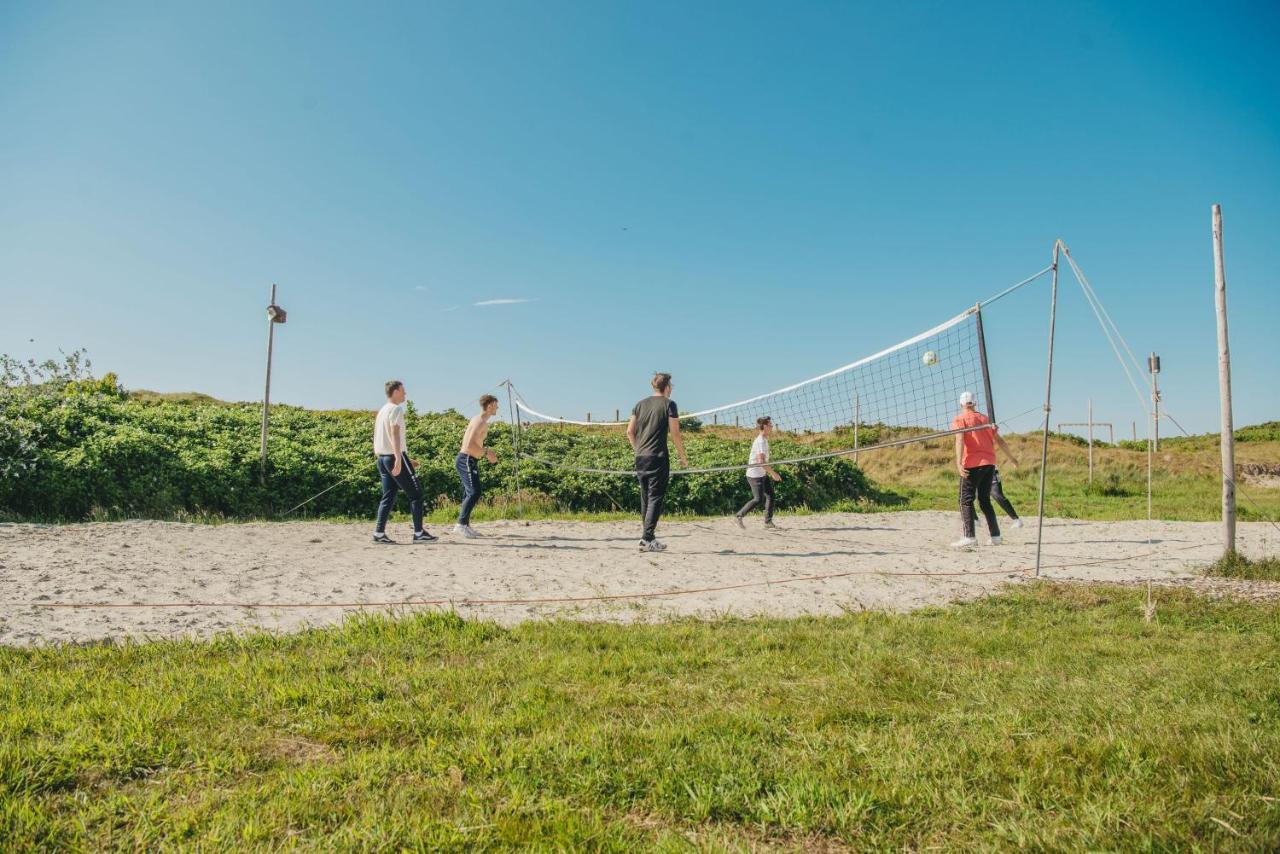 Family & Surfhostel Petten Exteriör bild